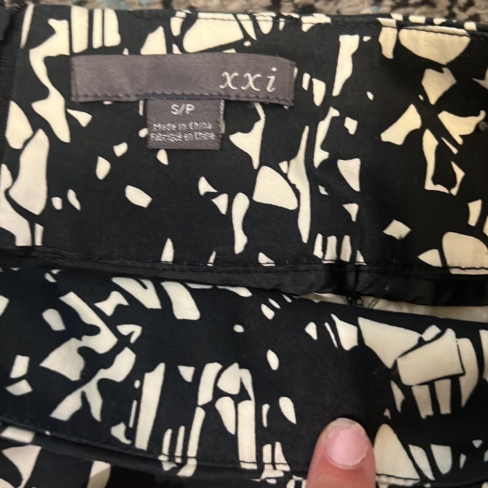 pattern skirt - Picture 2 of 3